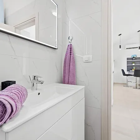 Barbariga Apartment *